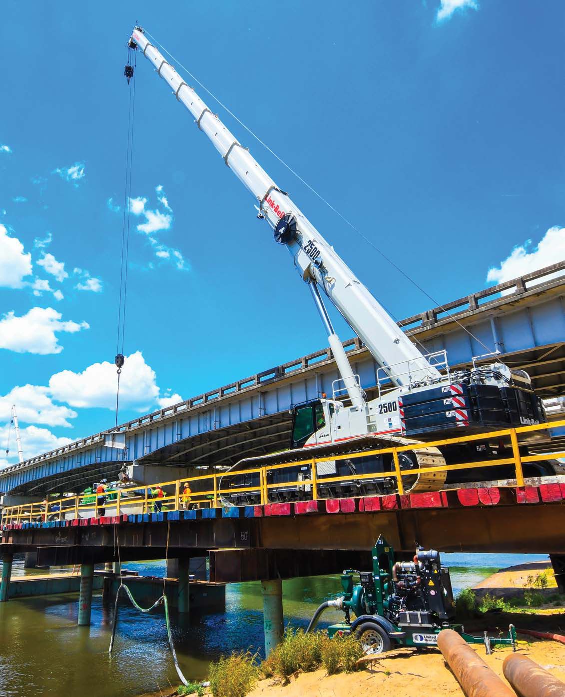 Link-Belt TCC-2500s used on S.C. bridge project