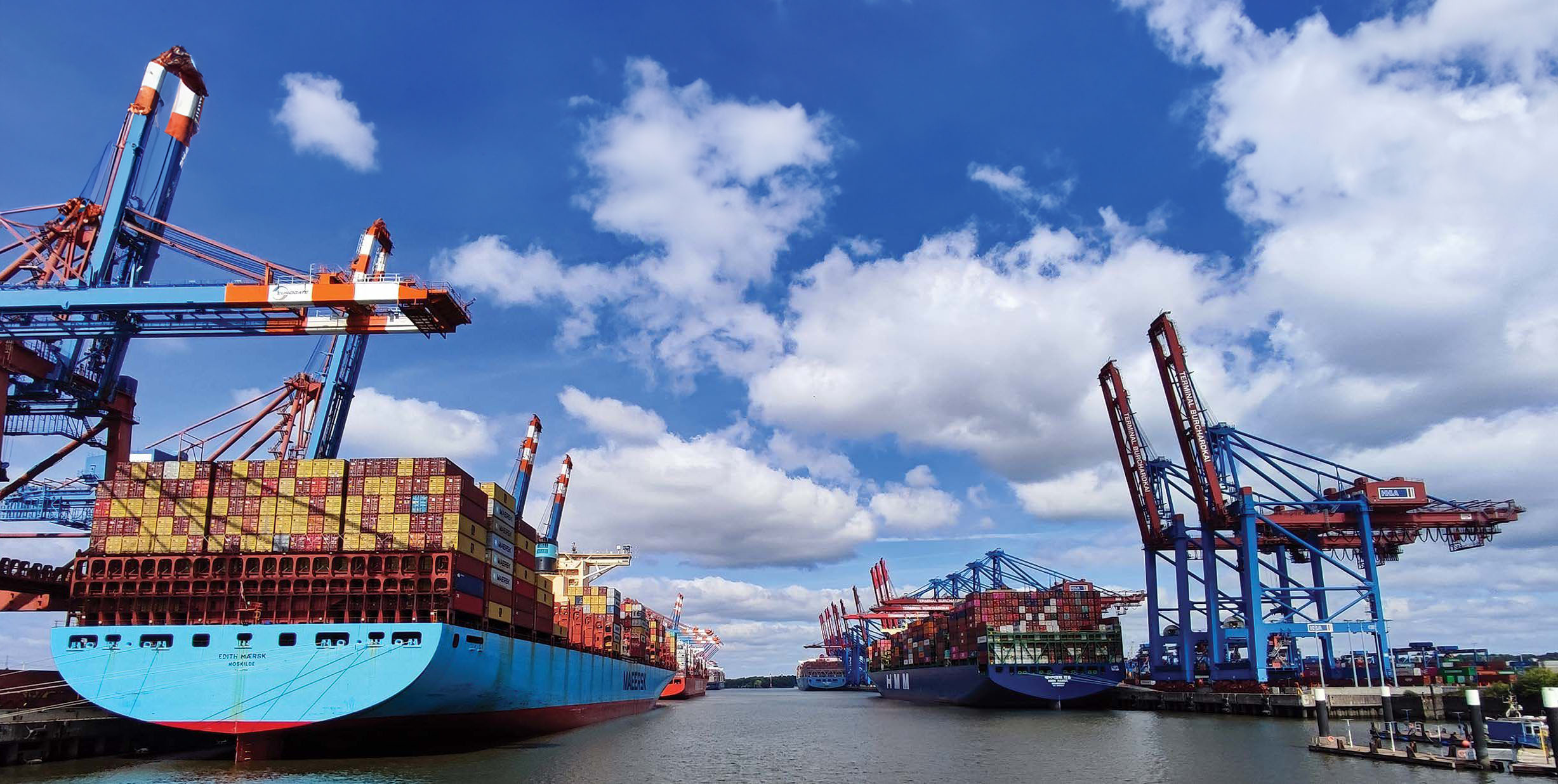 Aarsleff and Hochtief work together on large port project in Hamburg